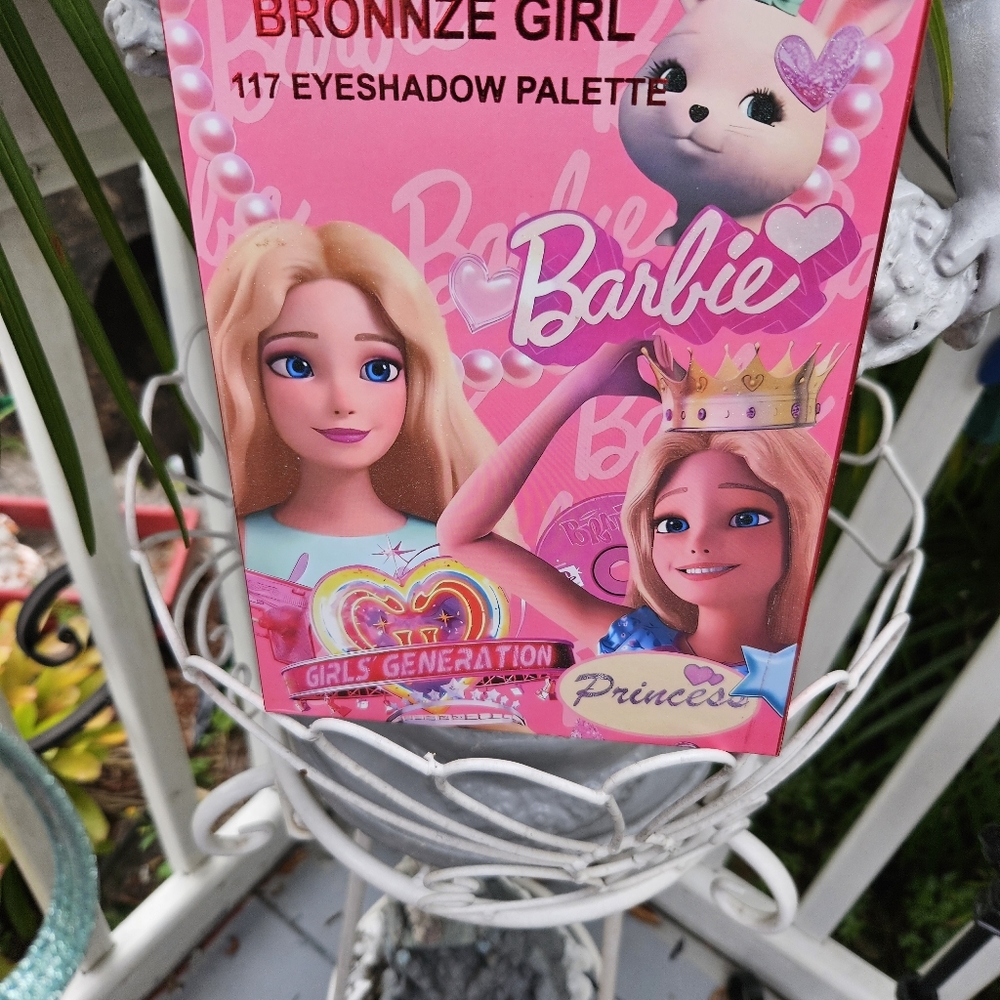 BARBIE 117 EYESHADOW PALETTE